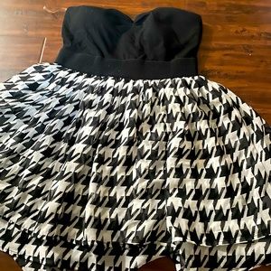 Wet seal padded sweetheart dress